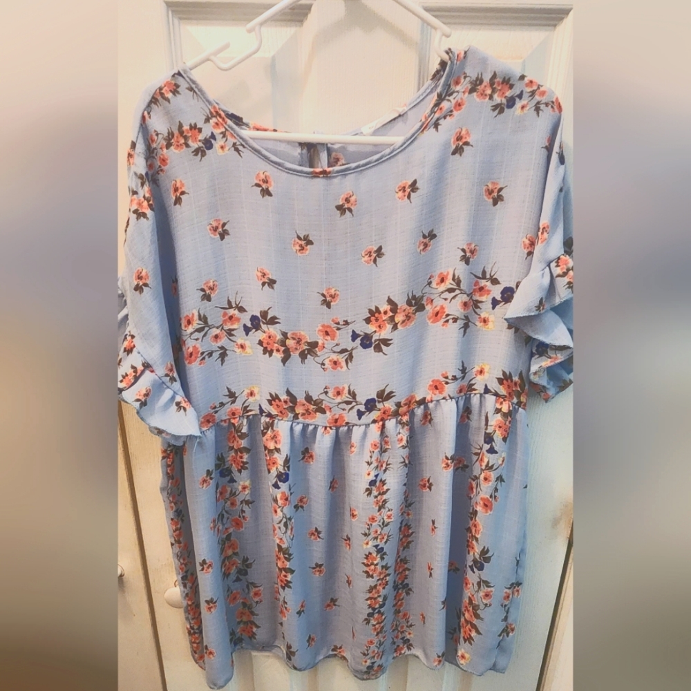 Chic Soul floral blouse with tie neck size 2xl